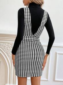 SHEIN Essnce Plus Size Women's Spring Autumn And Winter Fashion Elegant And Comfortable Black And White Deep V-Neck Houndstooth Slim Vest Short Dress,Office Wear,Work Dress,Bodycon,Cute Dress,Curve Clothes,Classy Outfits, Women Clothes,Business Casual Woman