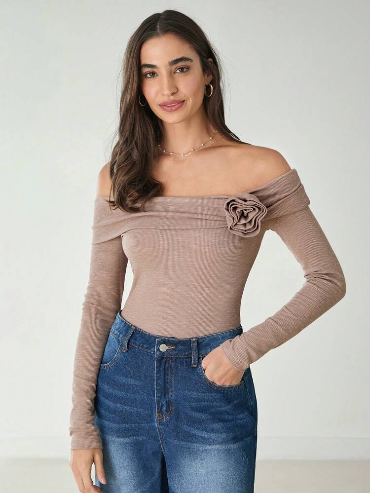 Body femme une pièce à manches longues et col V avec patch brodé