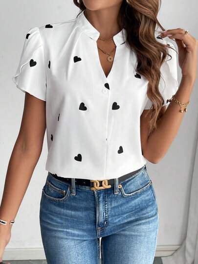 EMERY ROSE Blusa elegante de mujer con volantes y decoración en forma de corazón, blusa con cuello en V estampada, manga campana fruncida, para uso diario, vacaciones y vuelta al colegio, blusas de manga corta