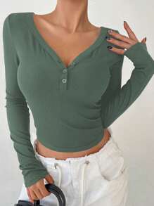 DAZY V 领半纽扣弧形下摆紧身长袖女式 T 恤学院风上衣，秋季女装 - 綠色 - 查看 2