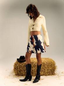 TypaGal Multi Colour Print Low Waist Cotton Bermuda Shorts New Year - Multicolor - View 3