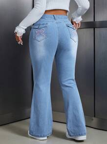 SHEIN ICON Quần Jeans Ống Loe Thêu Nơ Size Lớn Cho Nữ - Màu xanh lam - Xem 1