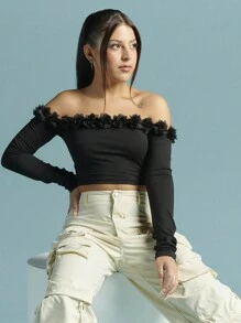 SHEIN X  Ignacia Antonia Zolique 3D 花卉装饰露肩长袖女式衬衫 - 黑色 - 查看 3