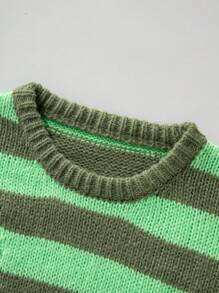 Chillumni Men's Striped Print Distressed Crew Neck Sweater - Green - View 3
