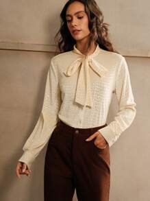 Anewsta 女士优雅天鹅绒压花格子领带衬衫 - 杏色 - 查看 7