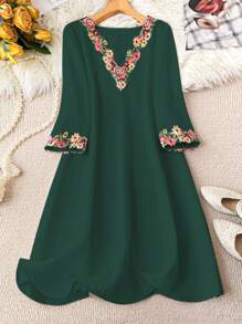 EMERY ROSE Váy chữ A thêu hoa giản dị cỡ lớn, mùa thu - màu xanh lá - Xem 1