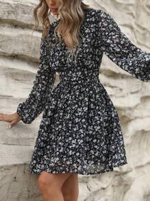 Aveloria Modichic 优雅 V 领褶皱腰泡泡袖长袖 A 字短裙度假装女士