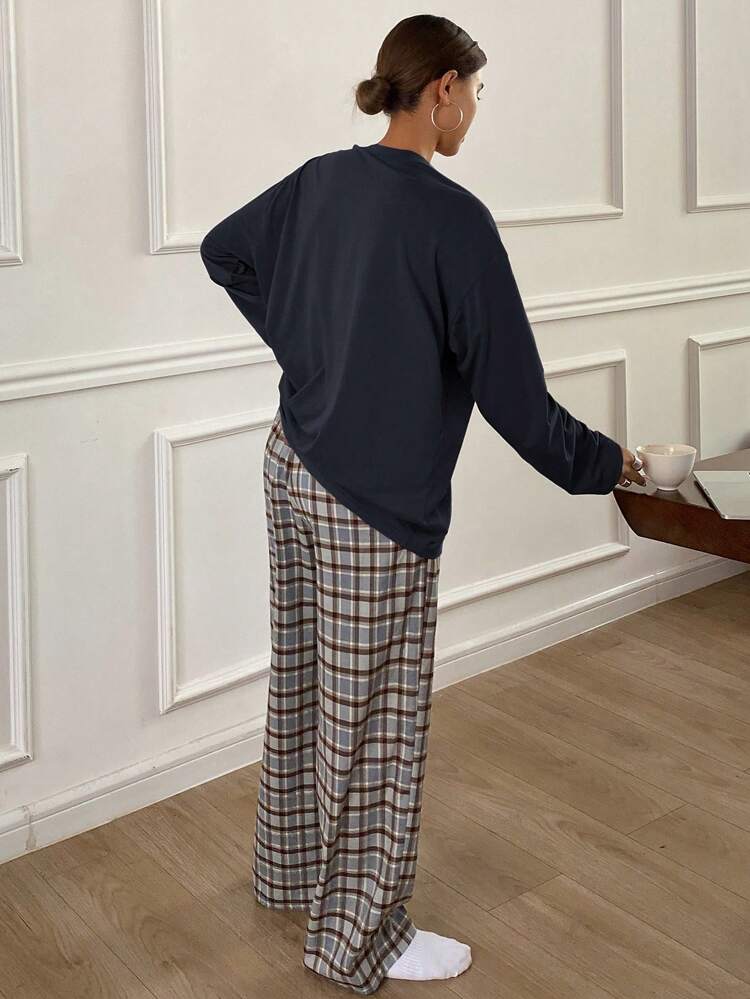 2pcs Minimalist Solid Color Loose Long Sleeve T-Shirt And Plaid Relaxed Fit Lounge Pants Home Cozy Outfit Set, Fall Winter Clothes Pajama