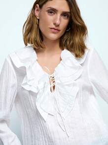 Maija 女士百搭白色长袖纯色 V 领系带前分层荷叶边优雅衬衫，女士度假装