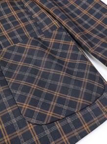 Manfinity Mode Plus Size Men's Fall Plaid Turndown Collar Pocket Single Breasted Suit Jacket