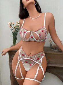 Romantic Floral Embroidery Sheer Knitted Spaghetti Strap Lingerie Set With Garter Belt - Multicolor - View 5