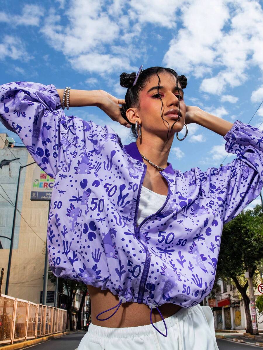 LOURDES VILLAGOMEZ Chaqueta de béisbol con impresión de números, de manga larga, suelta y con pliegues, de estilo informal para mujer artista, ideal para primavera, otoño, vacaciones y salidas