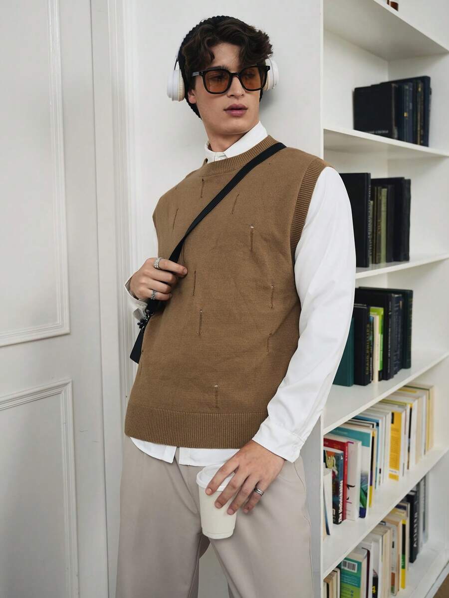 Manfinity Roghcode Men's Solid Color Crew Neck Casual Sweater Vest With Holes, Autumn & Winter - Khaki - View 1