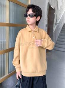 SHEIN Sudadera con capucha para niño preadolescente con estampado de letras caqui, ropa de otoño para niños, blusas de otoño, ropa de invierno para niños, ropa de otoño para niño pequeño, suéter lindo de Halloween, ropa de otoño para niños, blusas de otoño, camisas de otoño, camisa de Halloween, camisa negra, adecuada para ir a la escuela, actividades diarias, ocio, universidad, viajes, actividades deportivas, y adecuada para la temporada de otoño e invierno