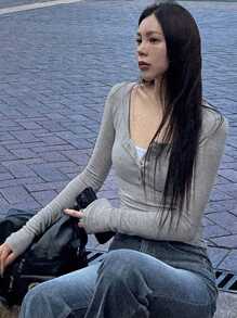 DAZY 女式纯色修身半襟纽扣长袖 T 恤，返校服装 - 灰色 - 查看 7