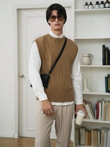 Manfinity Roghcode Men's Solid Color Crew Neck Casual Sweater Vest With Holes, Autumn & Winter - Khaki - View 3