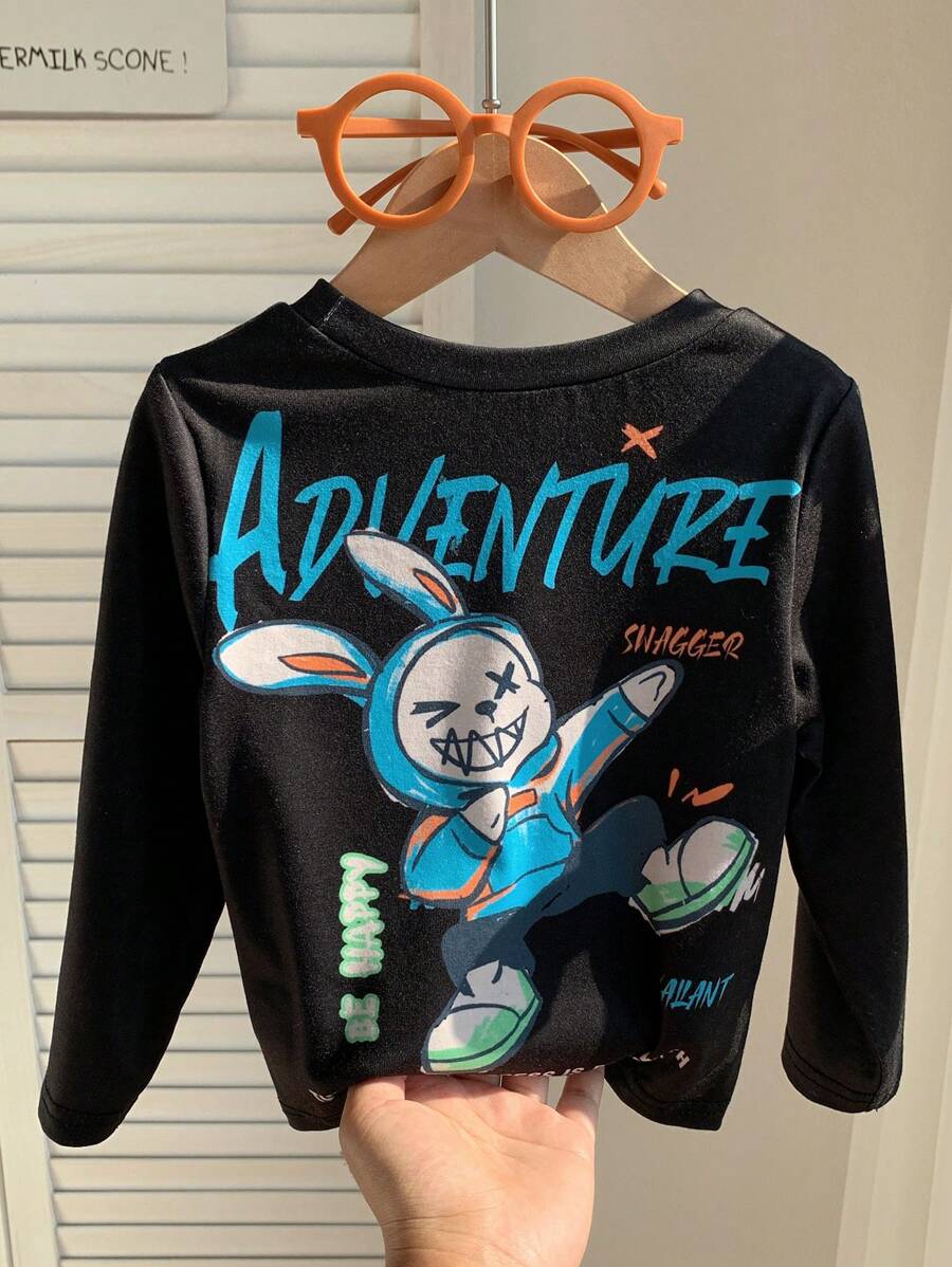 SHEIN 柔软休闲时尚百搭兔子图案印花长袖 T 恤，适合秋冬季男宝宝