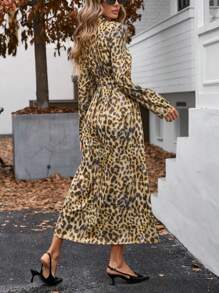 Aveloria Modichic 豹纹翻领金色纽扣开合长袖连衣裙 - 彩色 - 查看 2
