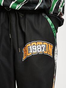 ROMWE MEN ROMWE Avant Men's Letter Camo Print Drawstring Waist Casual Pants, Suitable For Spring And Summer - Black - View 3