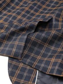 Manfinity Mode Plus Size Men's Fall Plaid Turndown Collar Pocket Single Breasted Suit Jacket