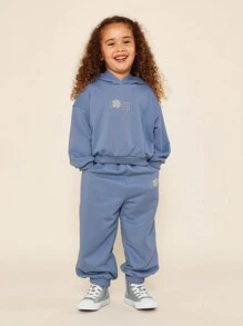 SUMWON 年轻女孩日常玩耍连帽衫和 90 年代慢跑两件套，正面印有爱心花朵图案 - 藍色 - 查看 2