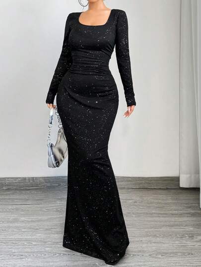 SHEIN SXY Vestido de fiesta de manga larga con escote en V de color liso y plisado para talla grande