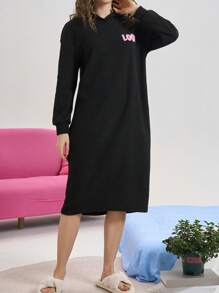 Áo ngủ trùm đầu in khẩu hiệu lông cừu cho nữ - màu đen - Xem 5