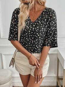 SHEIN LUNE 女士 V 领短袖全印花衬衫，休闲日常穿着 - 黑色 - 查看 1