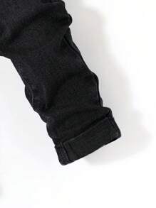 SHEIN Jeans negros elásticos de cintura cómoda y elástica para uso diario y vuelta al colegio, ropa casual de moda para niños, jeans negros para niños - Negro - Ver 5