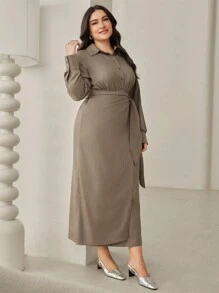 Modelyn Vestido de manga larga con botones delanteros y nudo en unicolor para talla grande - Caqui - Ver 6