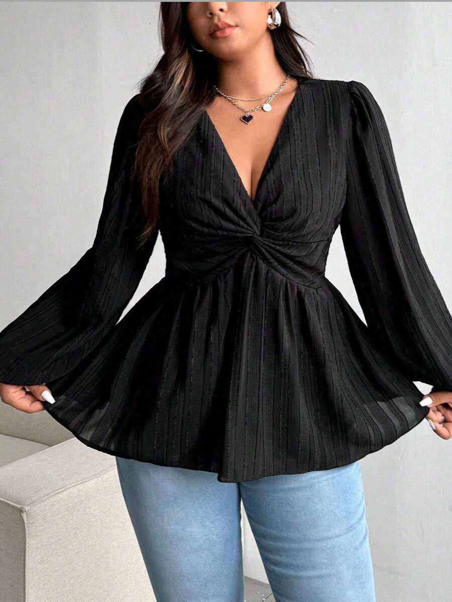 Flirla Blusa negra elegante y favorecedora con cuello en V, mangas abullonadas largas, fruncido en la cintura y volantes, talla grande - Negro - Ver 1