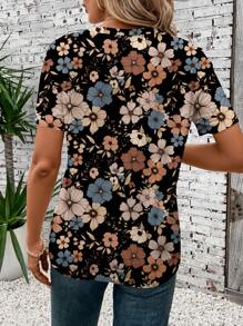 SHEIN LUNE 女士休闲宽松印花短袖圆领T恤，适合夏季外出穿着，休闲百搭。 - 彩色 - 查看 2