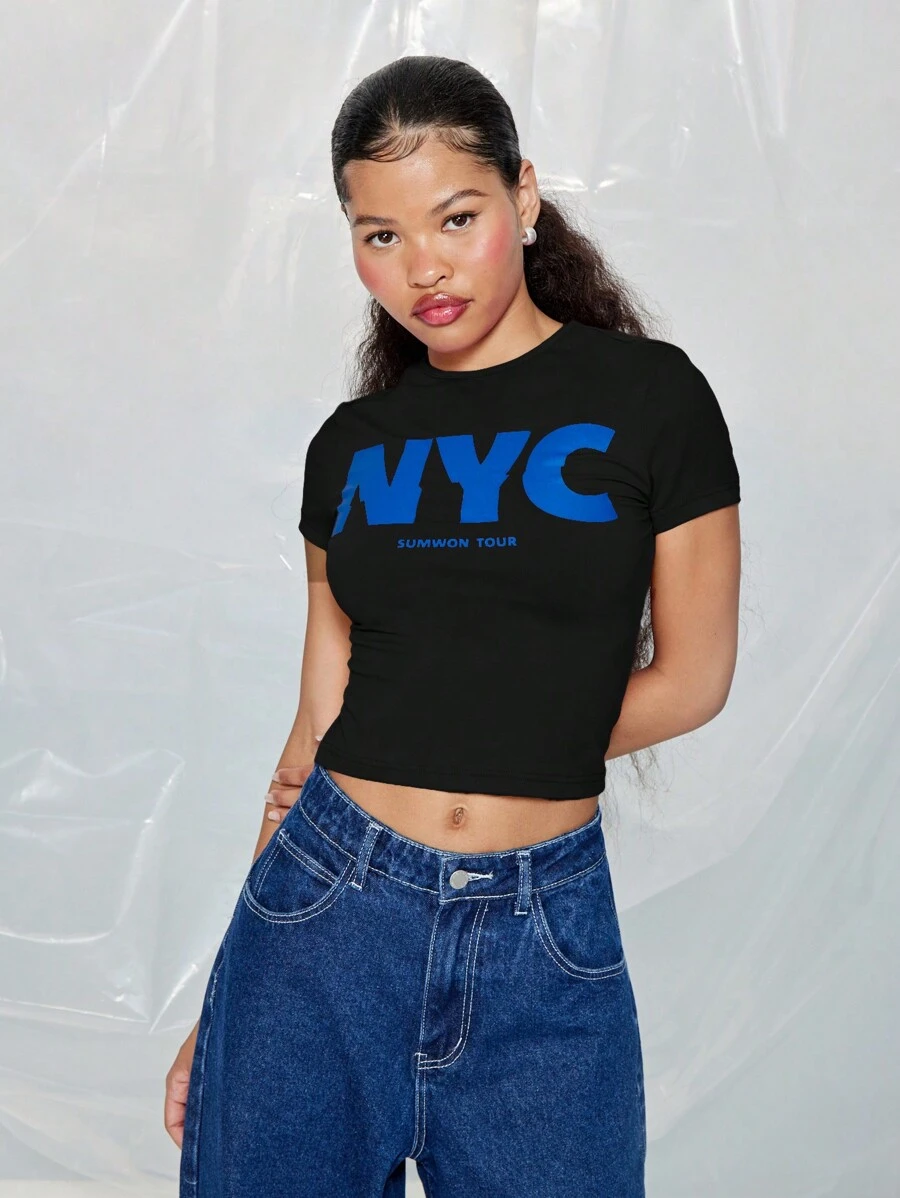 SUMWON WOMEN Áo thun crop cổ tròn tay ngắn in họa tiết NYC phía trước - màu đen - Xem 1