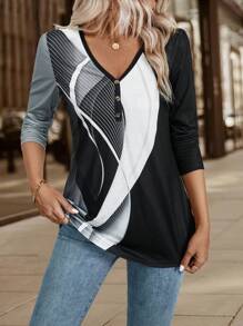 EMERY ROSE تي شيرت تي بأكمام طويلة وياقة على شكل حرف V للنساء مع طباعة خط هندسي وألوان مختلفة ، خريف