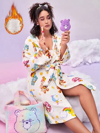 SHEIN X Care Bears 大码女式蓬松连帽保暖舒适中长款毛绒白色浴袍，秋冬款，适合秋冬