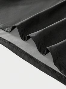 Manfinity Campus Court 大码男式拼色圆领字母图案短袖 T 恤，运动衫，适合外出 - 彩色 - 查看 3