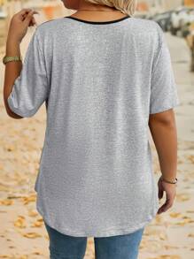 SHEIN LUNE Áo thun tay ngắn màu tương phản cổ chữ V mùa hè cỡ lớn cho nữ - Xám - Xem 2