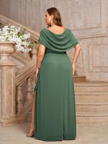 SHEIN Belle 女式加大优雅弹力韩式网纱面料连衣裙，垂坠领，蝙蝠袖，褶饰细节，不对称荷叶边下摆，高开叉至大腿，水钻纽扣装饰，适合婚礼、母亲节、返校节、音乐节、正式加大码伴娘礼服、婚礼活动礼服 - 綠色 - 查看 2