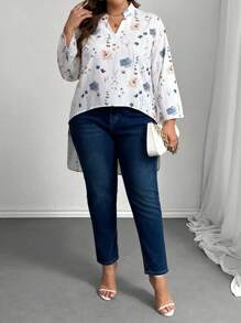 SHEIN Privé 大码优雅花卉印花 V 领长袖纽扣可调节袖口衬衫，适合休闲和工作，秋季