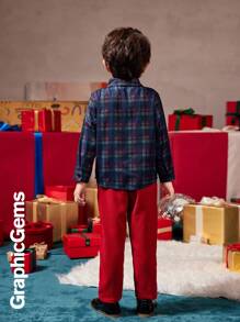 2 件套年轻男孩格子衬衫和红色西装裤套装，圣诞绅士装