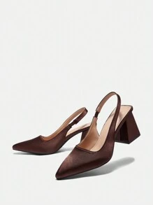 咖啡色尖头粗跟高跟女鞋，适合通勤、约会、聚会秋季新年假期