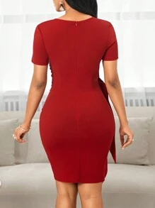 SHEIN Lady Vestido corto con diseño de giro en la cintura, manga corta y ligero para fiesta urbana negro para mujer, vestido corto para fiesta de cumpleaños - Negro - Ver 2
