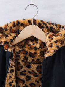 SHEIN Kleine Mädchen Lange Kapuzenjacke mit umkehrbarem Leopardenmuster, geeignet für den täglichen Gebrauch im Herbst und Winter, warm und modisch, vielseitig, passt gut zu verschiedenen 2 Stücke Sets und Kleidern - Schwarz - Übersicht 6