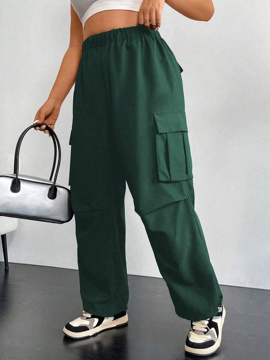 Flirla Quần túi hộp kiểu Mỹ cổ điển màu trơn cỡ lớn cho nữ - Màu xanh lá cây đậm - Xem 1