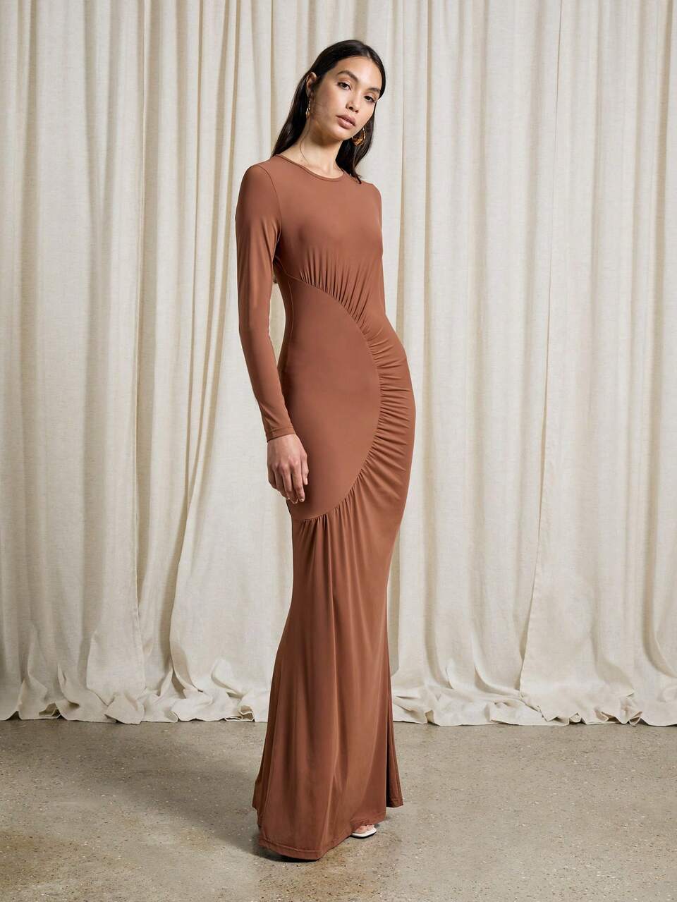 AiiRZ Ruched Detail Long Sleeve Round Neck Fitted Maxi Dress