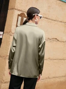 Mulvari Blusa elegante de hombro caído de unicolor para mujer, tops de manga larga para primavera y otoño - Verde Oliva - Ver 2