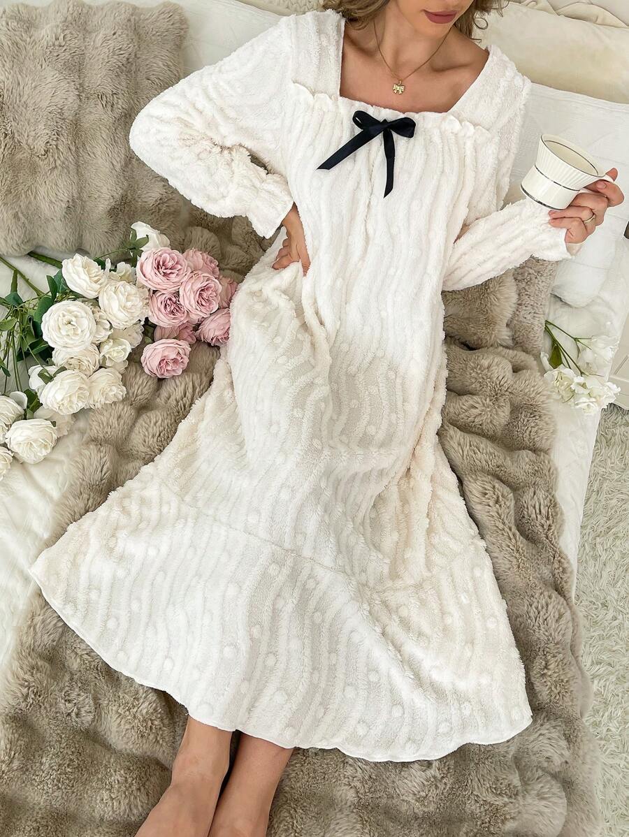 女士纯色蝴蝶结装饰长袖休闲家居服连衣裙,适合秋冬季节,舒适保暖,蓬松柔软 - 白色 - 查看 1