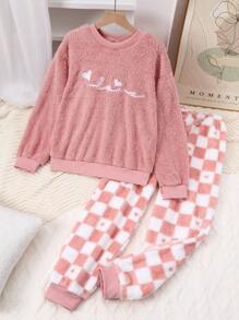 SHEIN 2 pièces Ensemble de vêtement de nuit pour femmes, sweat-shirt rose graphique doux et chaud, et pantalon rose à carreaux moelleux et douillet, tenue de détente confortable