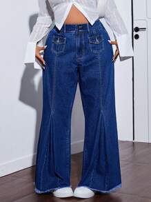 SHEIN Essnce Jeans de mezclilla sueltos y casuales de pierna ancha con pliegues y dobladillo deshilachado para mujer de talla grande - Azul lavado oscuro - Ver 1