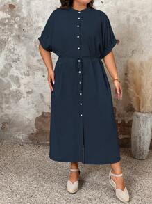 SHEIN LUNE Vestido casual de corte recto de manga corta con botones delanteros, talla grande, unicolor - Azul Marino - Ver 6